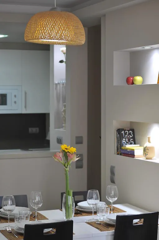 Gaudint Barcelona Suites Apartment