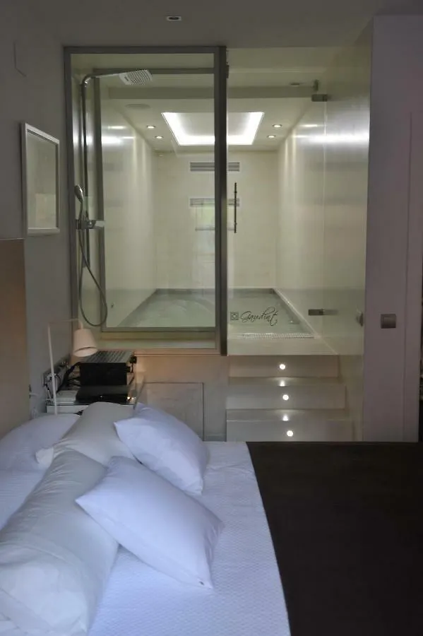 Gaudint Barcelona Suites Apartment