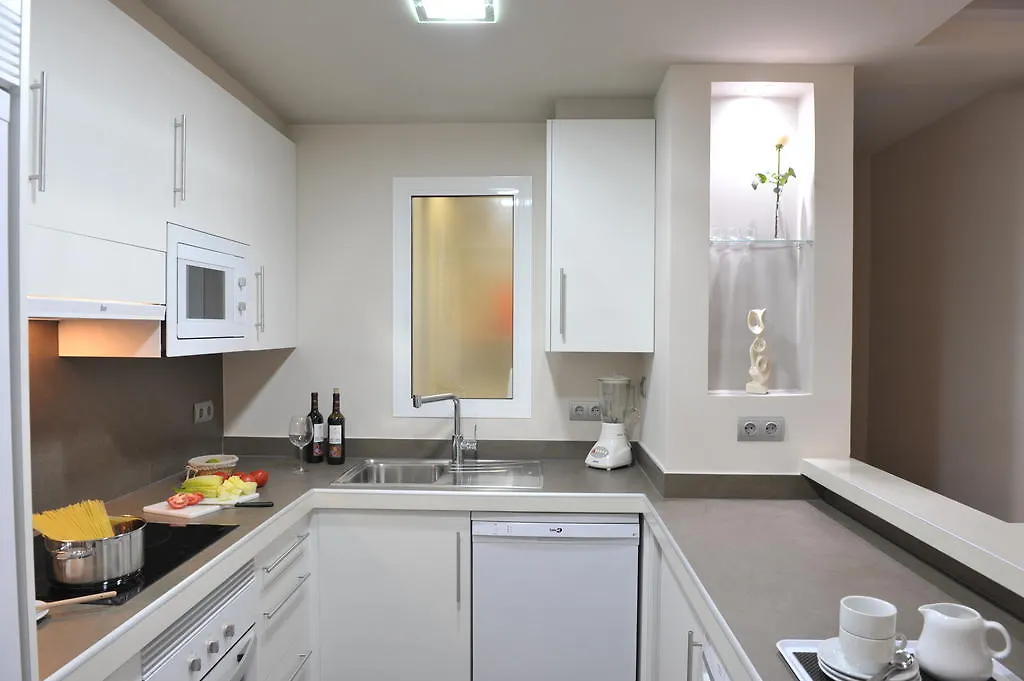 Gaudint Barcelona Suites Apartment